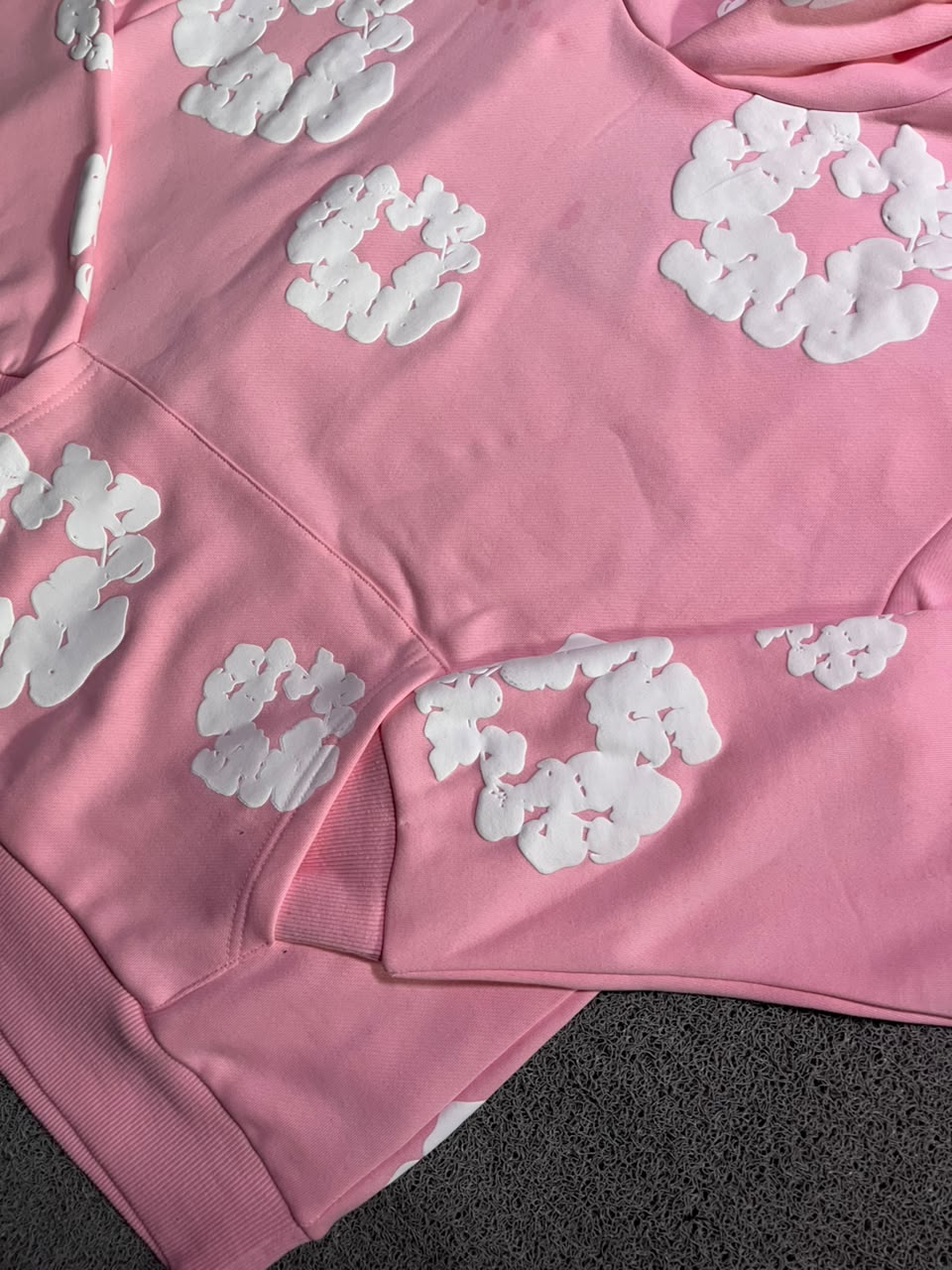 MOLETOM DENIM TEARS ROSA
