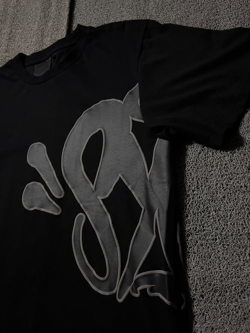 CAMISETA SYNA WORLD PRETA - ZENSTOREZENSTOREZENSTOREGPRETOCAMISETA SYNA WORLD PRETA