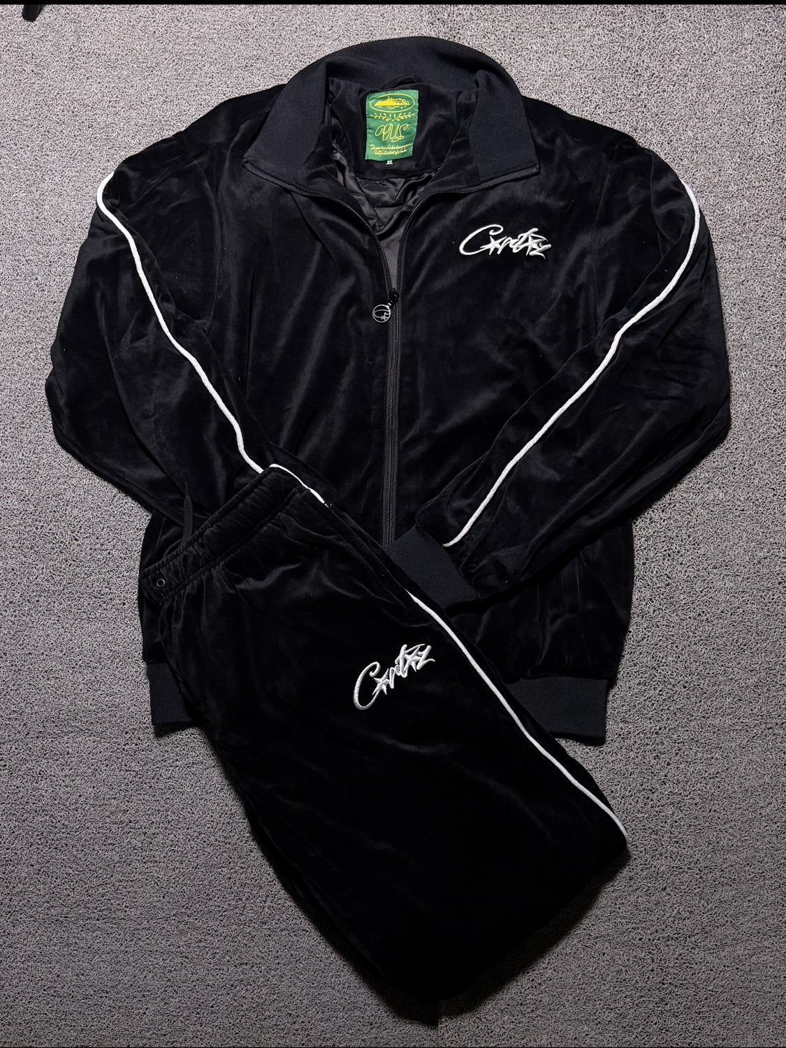 CONJUNTO CORTEZ VELUDO - ZENSTOREZENSTOREZENSTOREGGCONJUNTO CORTEZ VELUDO