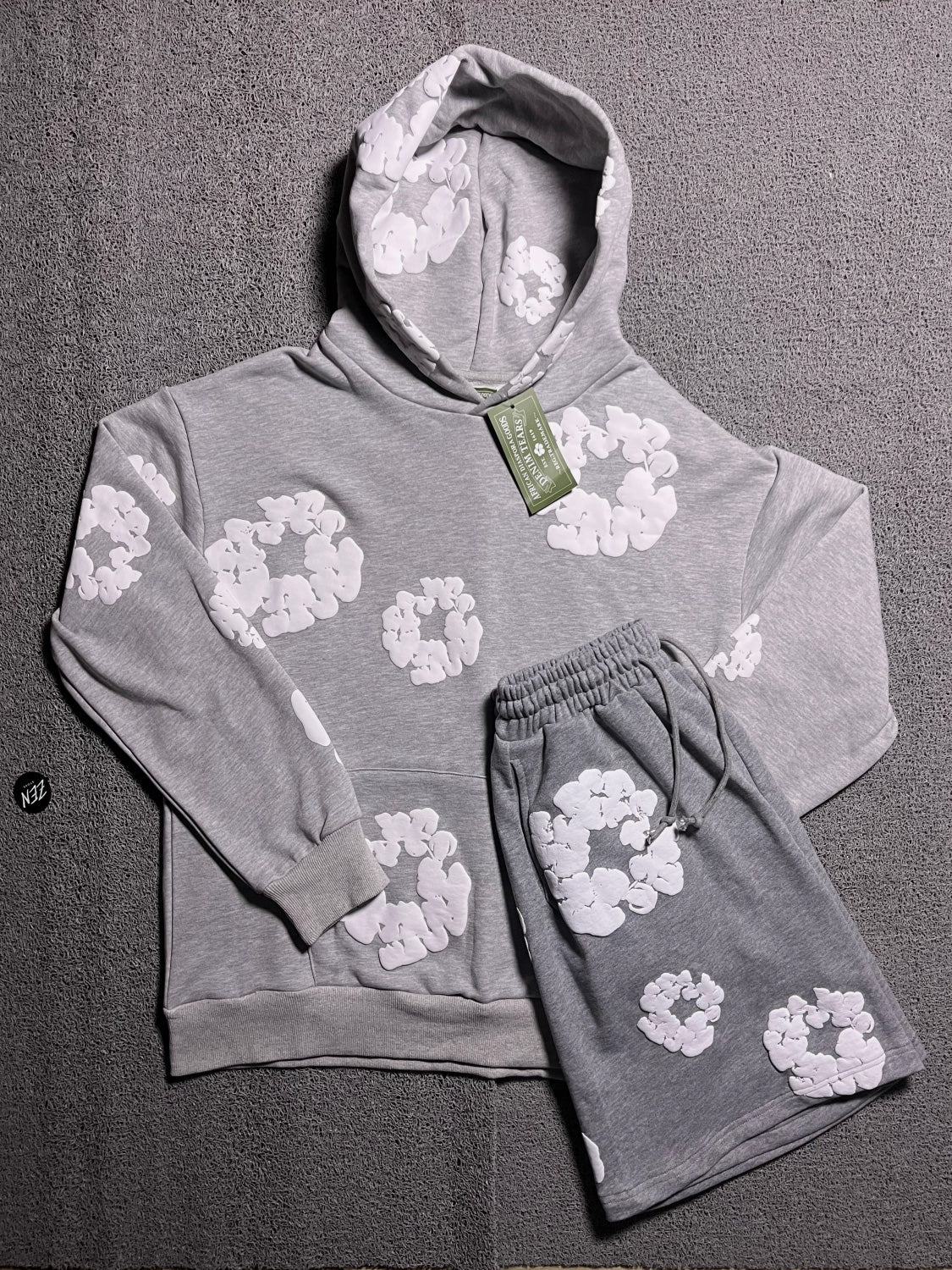 CONJUNTO DENIM TEARS CINZA - ZENSTOREZENSTOREZENSTORECinzaMMCONJUNTO DENIM TEARS CINZA