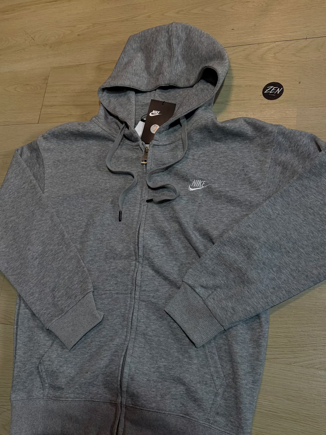JAQUETA NIKE CLUB CINZA