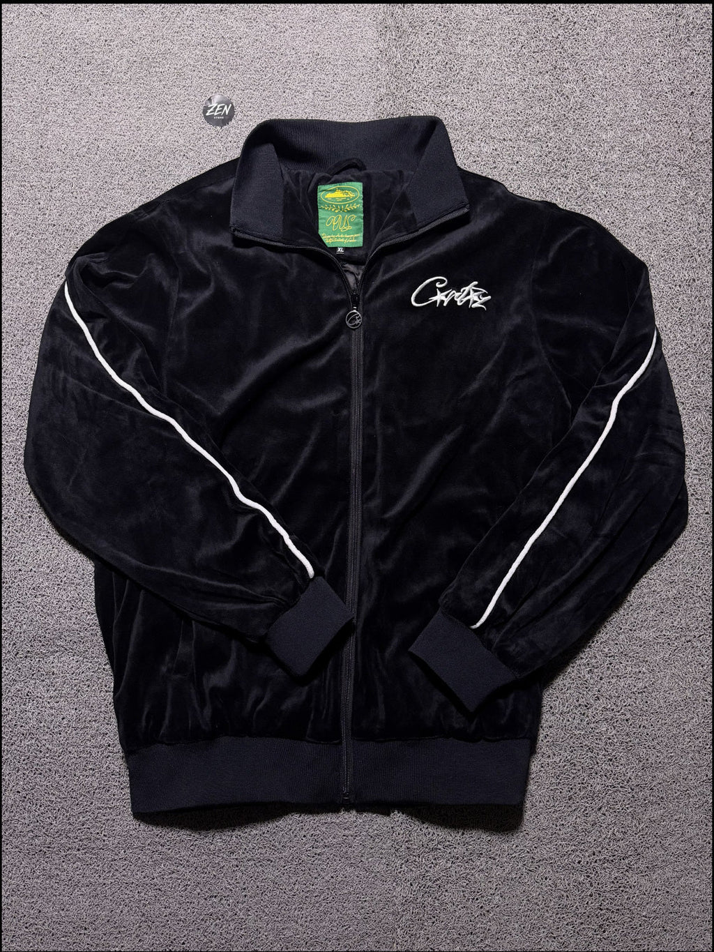 JAQUETA CORTEZ VELUDO PRETO - ZENSTOREZENSTOREZENSTOREPRETOGGJAQUETA CORTEZ VELUDO PRETO