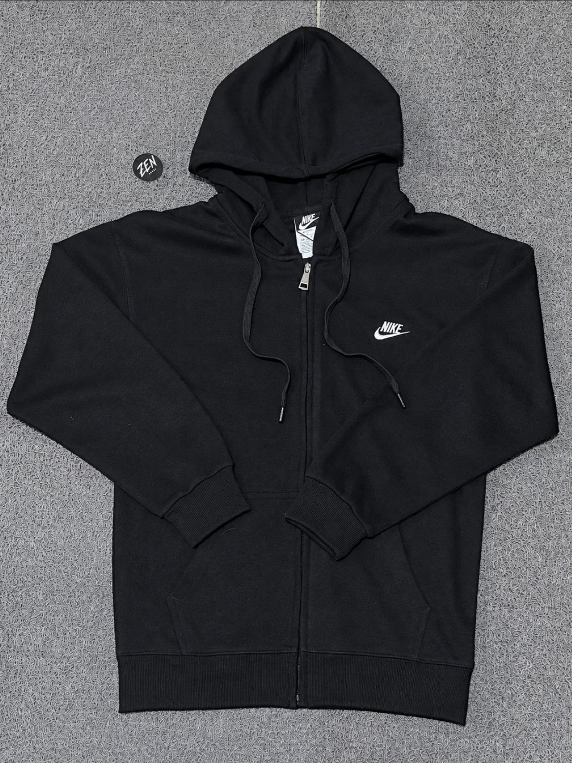 JAQUETA NIKE CLUB PRETA - ZENSTOREZENSTOREZENSTOREPRETOMJAQUETA NIKE CLUB PRETA