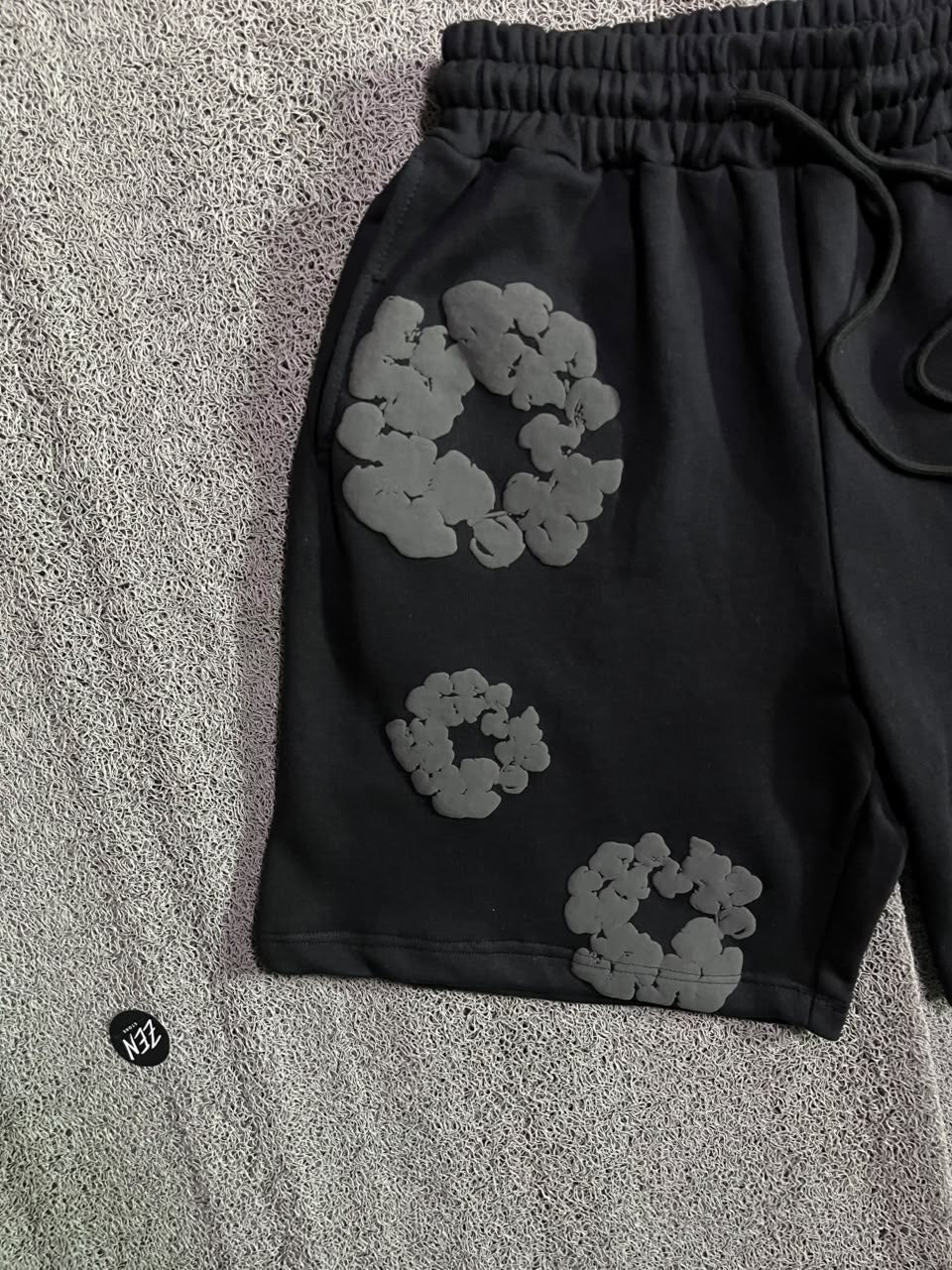 SHORT DENIM TEARS ALL BLACK - ZENSTOREZENSTOREZENSTOREPRETOGSHORT DENIM TEARS ALL BLACK
