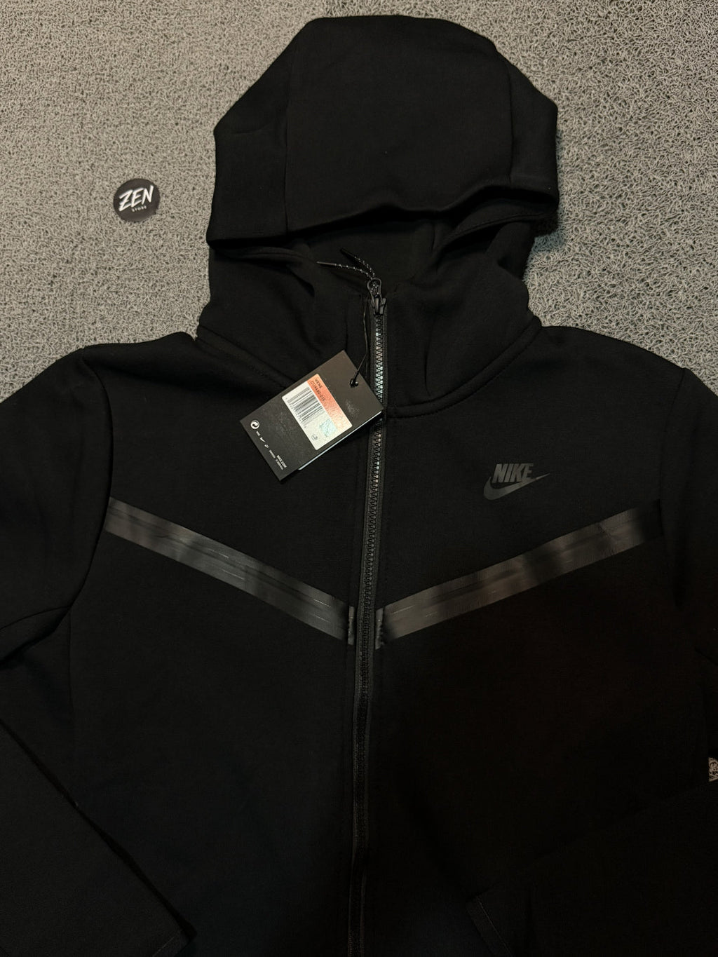 TECH FLEECE NIKE PRETA - ZENSTOREZENSTOREZENSTOREPRETOGTECH FLEECE NIKE PRETA